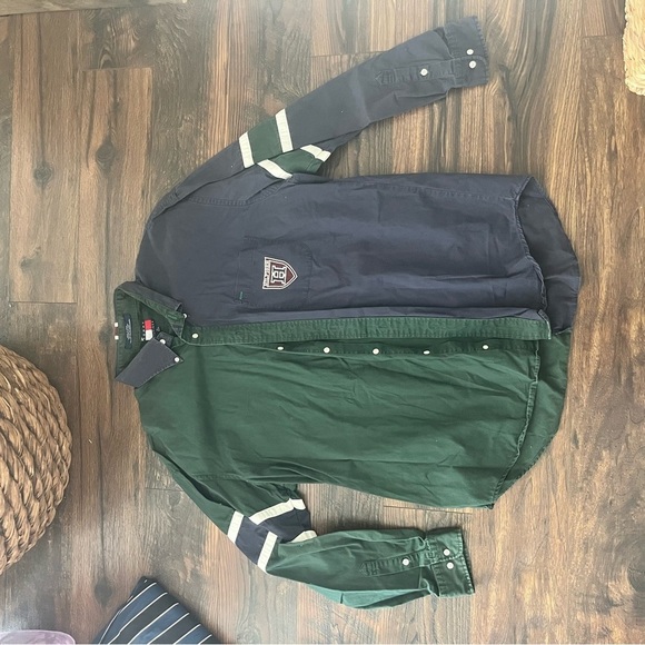 Lot of 3 Long Sleeve Men’s Button Down Tommy Hilfiger Shirts Size XL - Picture 5 of 8